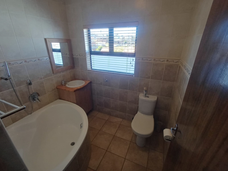 To Let 3 Bedroom Property for Rent in Dana Bay Western Cape